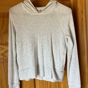 Athleta Girl white hooded sweatshirt with pockets and thumb holes